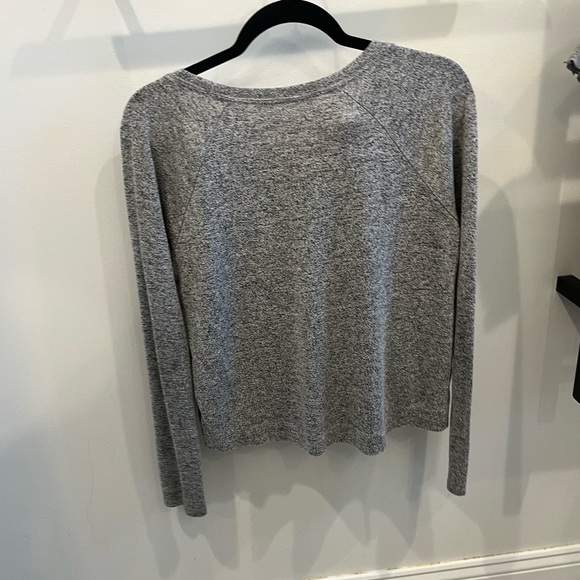 MeToWe Grey Long Sleeve Sweater - Picture 3 of 4